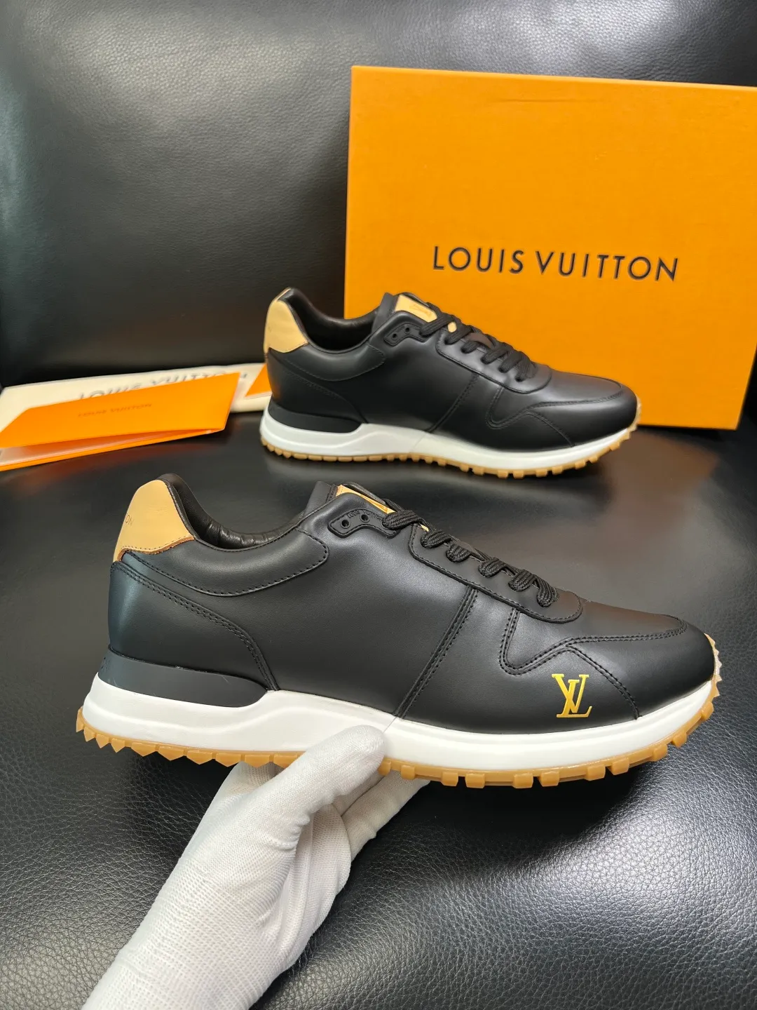 Men's shoes 💰740 Lv high quality top handicrafts Louis Vuitton, counters are equipped with the original factory, the uppers are imported from Italy, high-quality splicing colorful complex crafts, imported cowhide lining is soft and comfortable, soles: original soles specially provided by the original factory, T men's shoes 💰U exclusive movable molded soles are super comfortable, original factory single goods, code number 39-44 (customized 45)